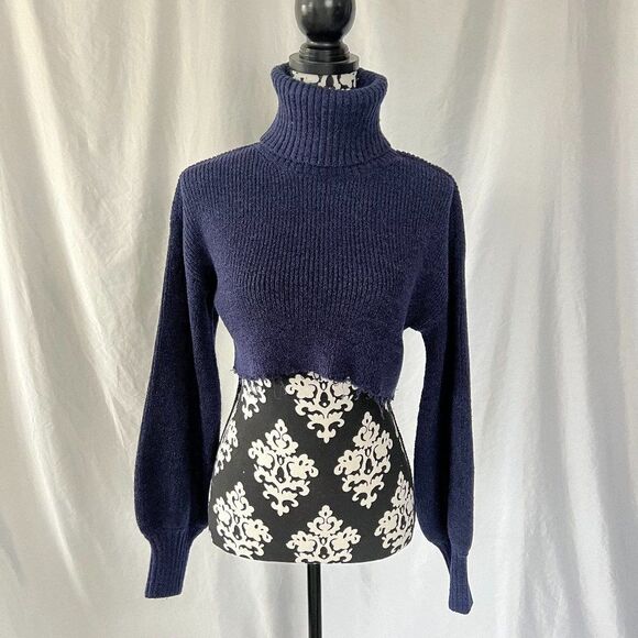 NWT L'Academie Lucia Cropped Turtleneck - Small - Picture 2 of 8